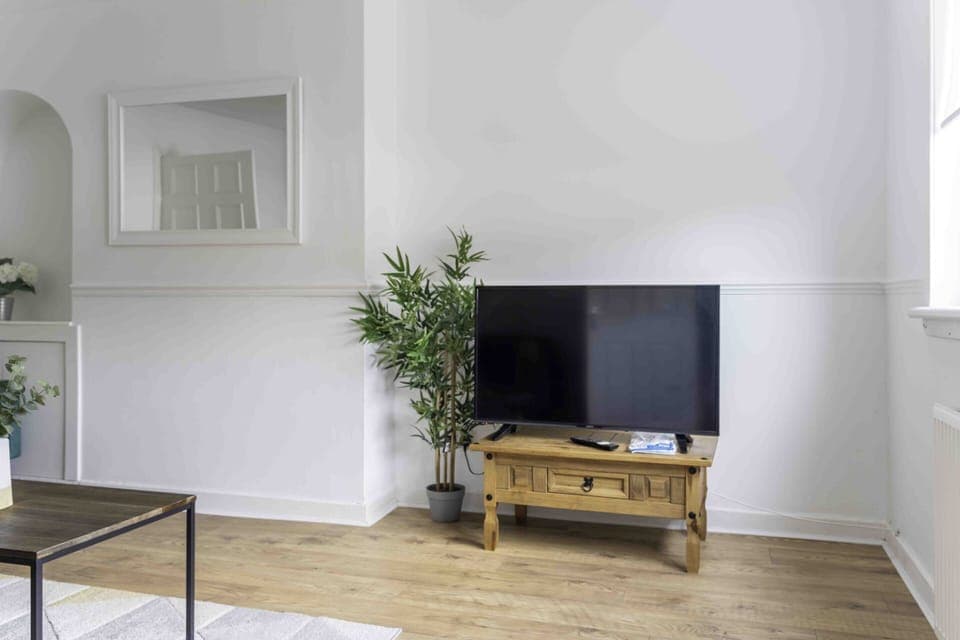 Living Room / Lounge