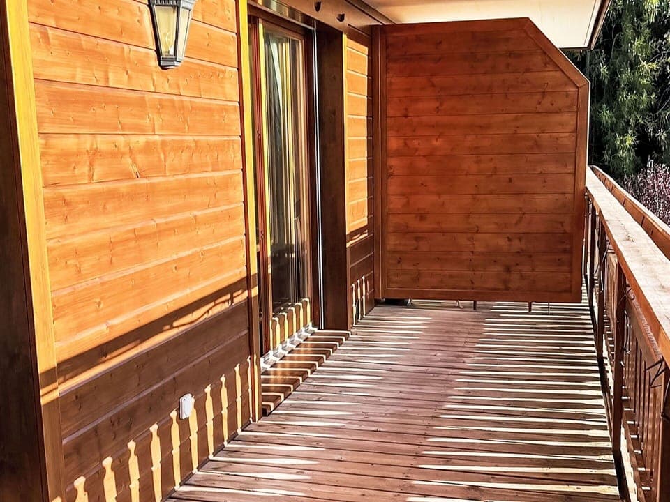 Wood, Wood Stain, Building, Brick, Siding, Hardwood, Tints And Shades, Brickwork, Plank