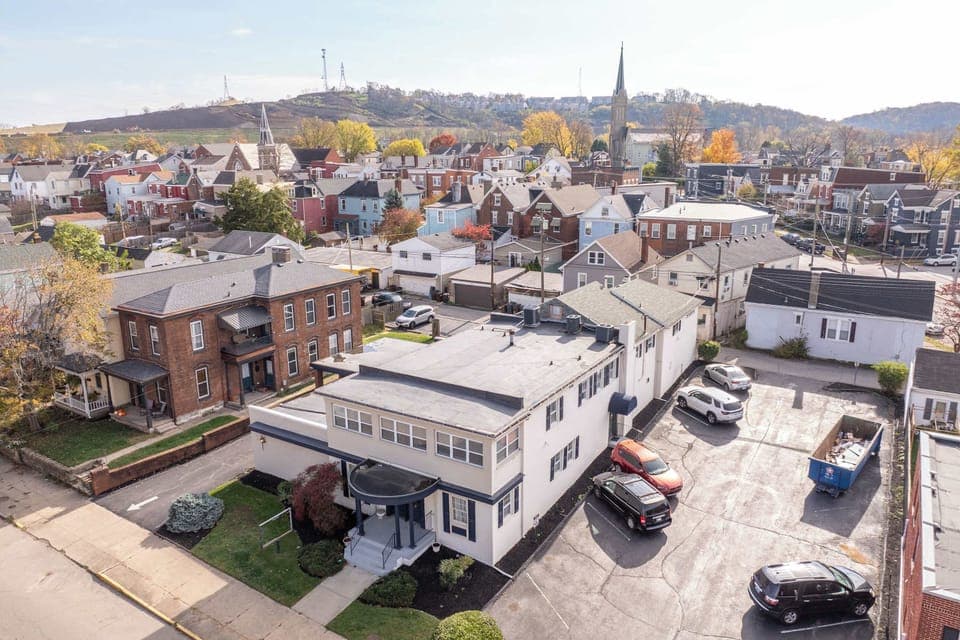 Welcome to The Grand Elm Suite 1!