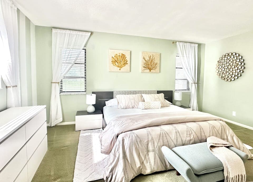 The Florida Room - Master Bedroom 