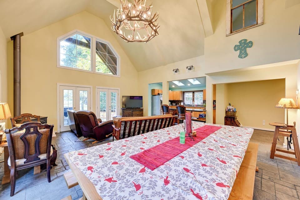 Dining Area | 1st Floor