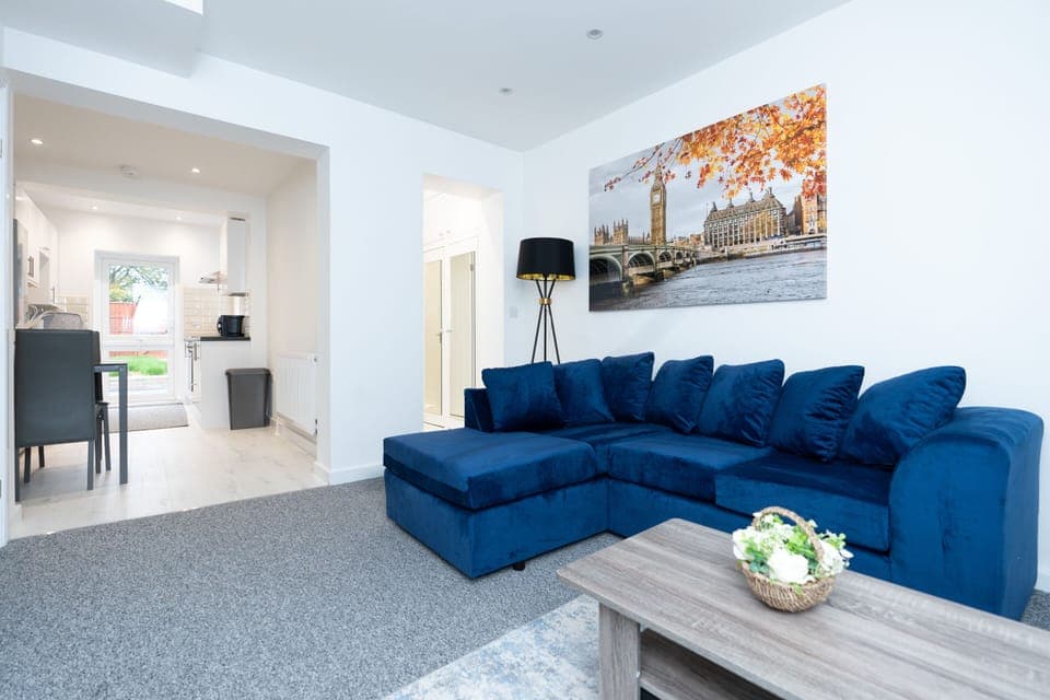 Living Room / Lounge