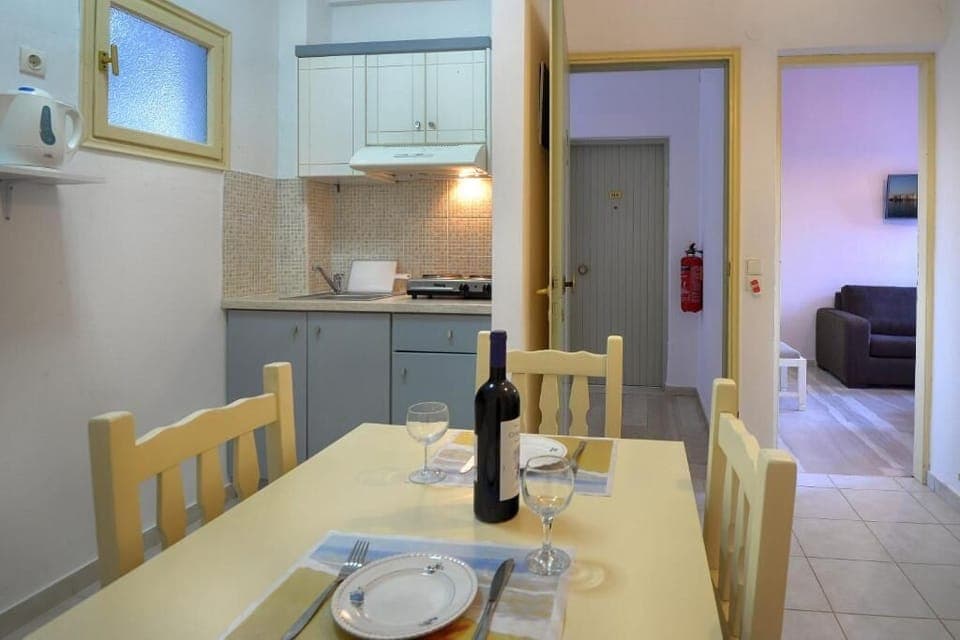 Each unit offers private kitchenettes with a dining table