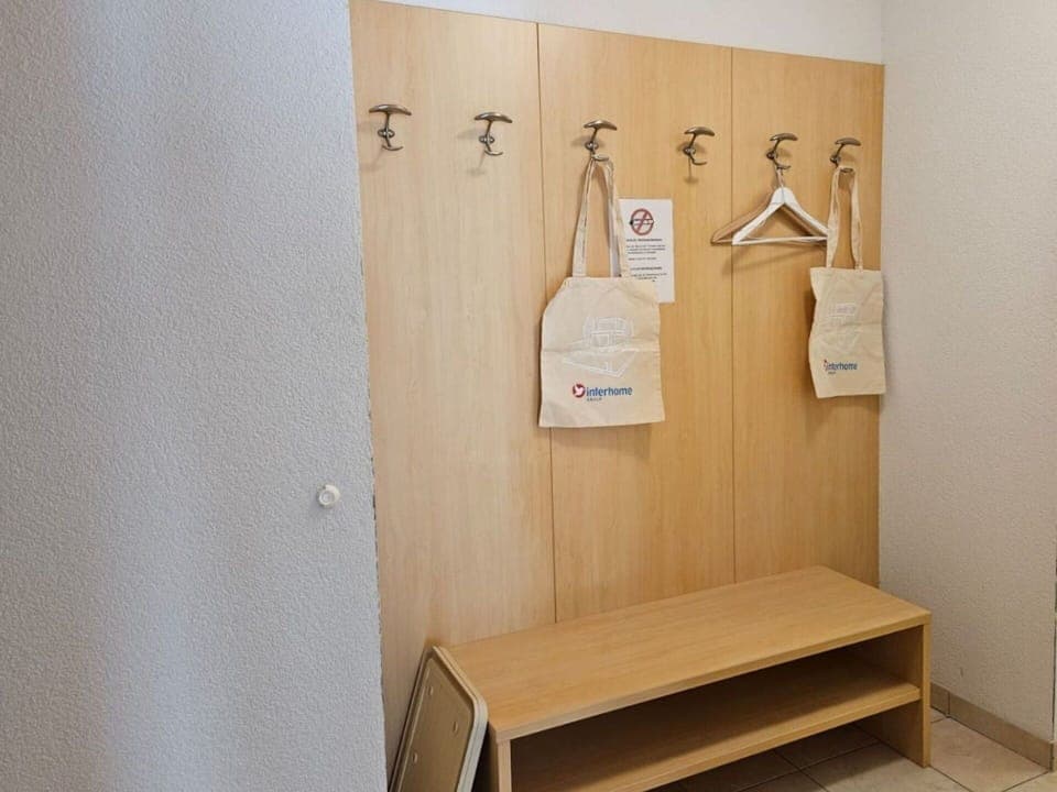 Apartment, Residential Area, Condominium, Home, Human Settlement, Balcony, Suburb, Hotel