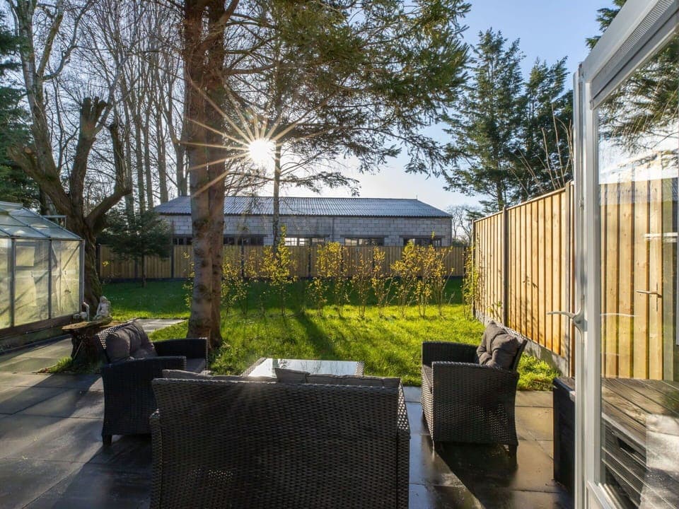 Wood, Land Lot, Garden, Shade, Backyard, Landscaping, Yard, Outdoor Furniture, Garden Buildings, Courtyard