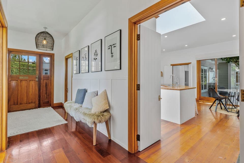 2e94a6d8-b5aa-4845-99e8-c773ad7b4e9d