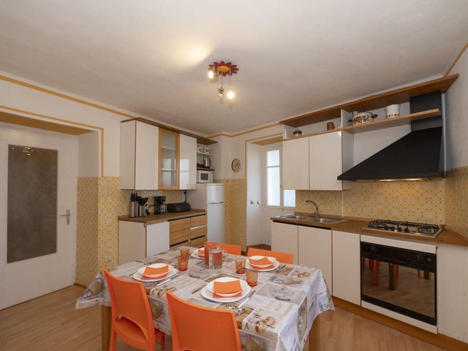 Table, Furniture, Wood, Chair, Cabinetry, Interior Design, Building, Kitchen & Dining Room Table, Floor, Flooring