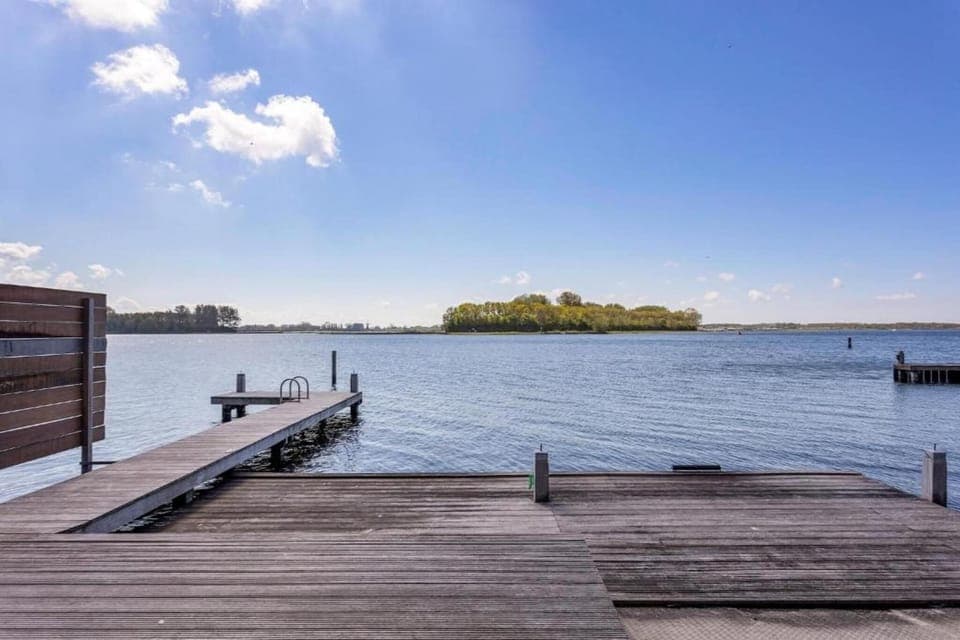 Region [summer] (>5 km)