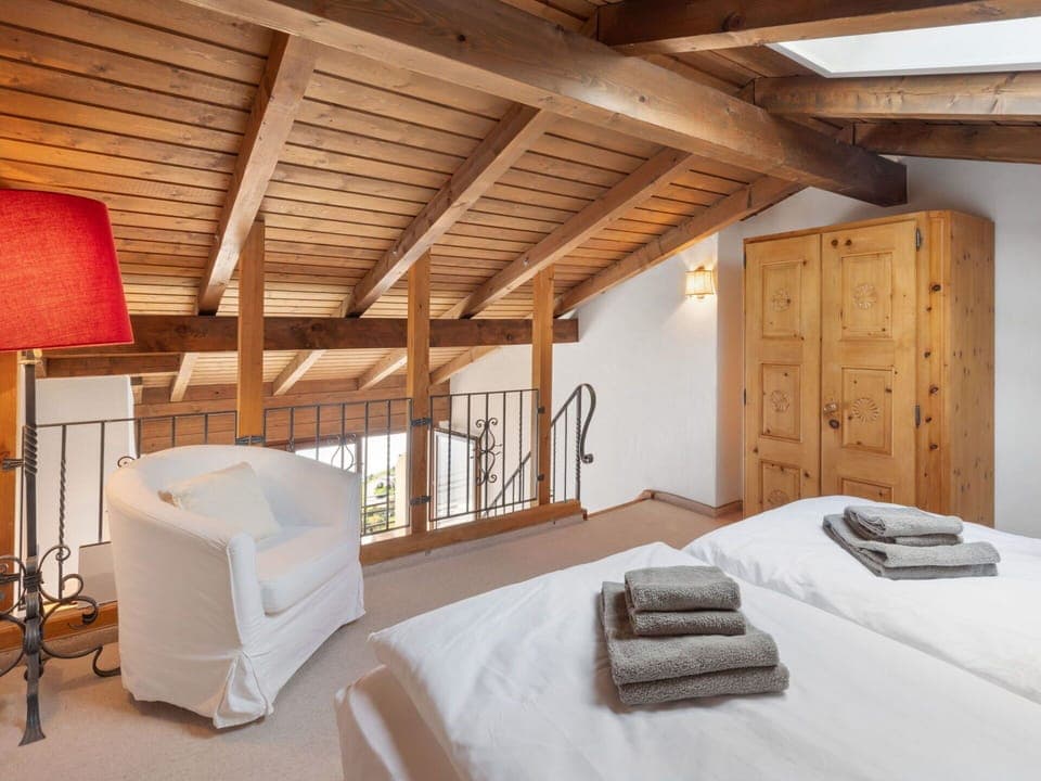 Water, Property, Plant, Building, Azure, Sky, Window, Swimming Pool, Urban Design, Leisure