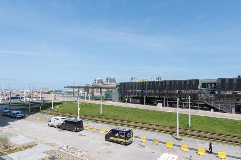 Immediate Surroundings [summer] (<1 km)