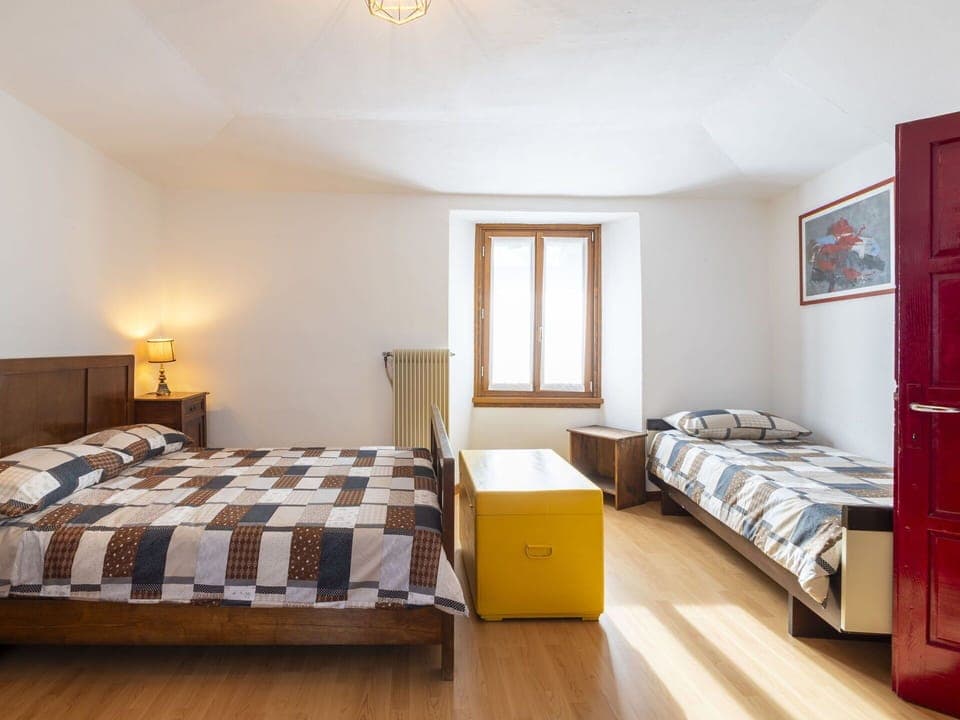 Building, Furniture, Comfort, Window, Wood, Cabinetry, Lighting, Interior Design, Bed Frame