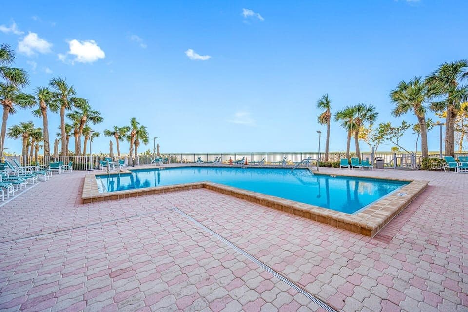 Beach front Heated Pool!