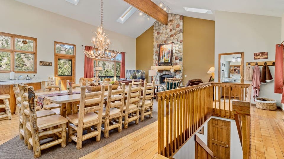 Dining Room, Dining Table, Furniture, Indoors, Table