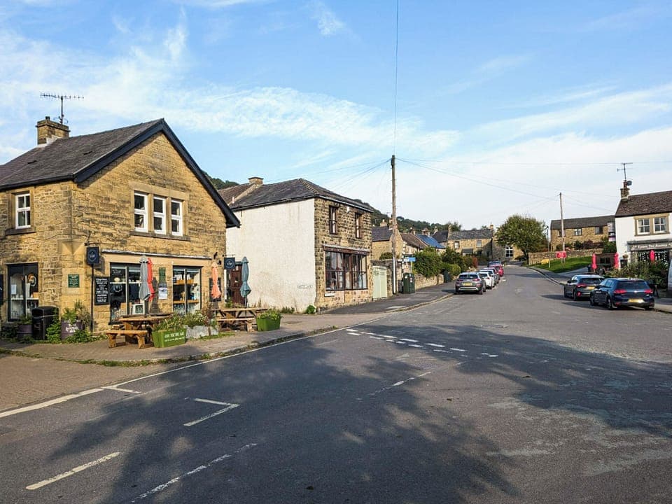 Surrounding area | Curiosity Cottage, Eyam