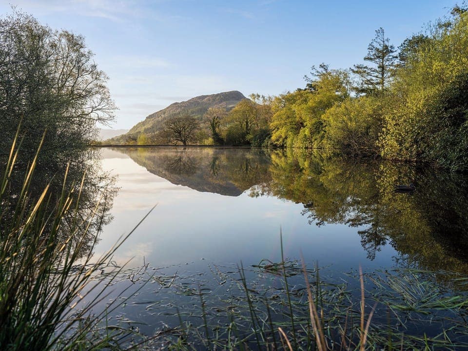Surrounding area | Pont Faen, Porthmadog