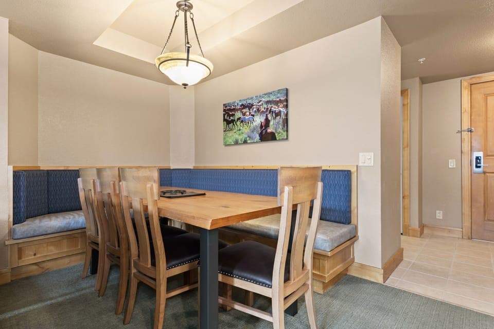 Architecture, Building, Dining Room, Dining Table, Furniture