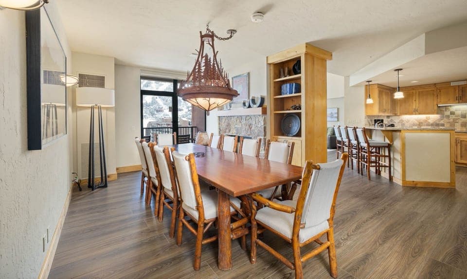 Architecture, Building, Dining Room, Dining Table, Furniture