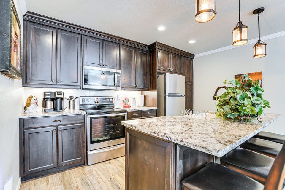 Kitchen | Cooking Basics | Dishwasher | Single-Story Home