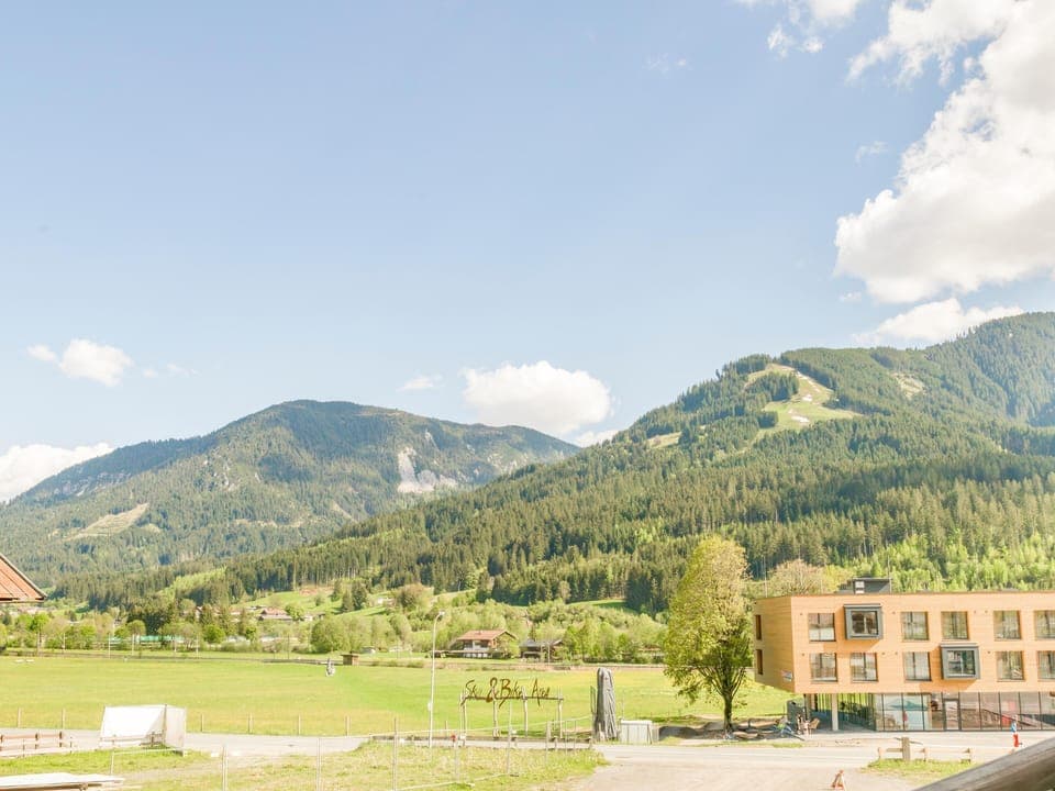 Immediate Surroundings [summer] (<1 km)