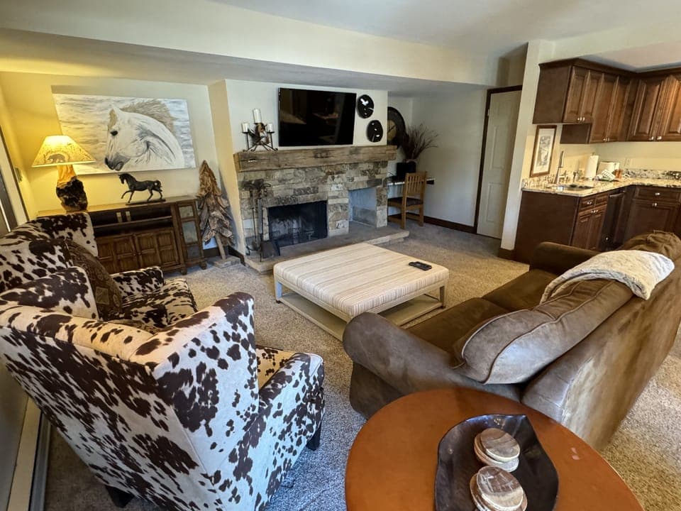 Furniture, Indoors, Living Room, Home Decor, Table