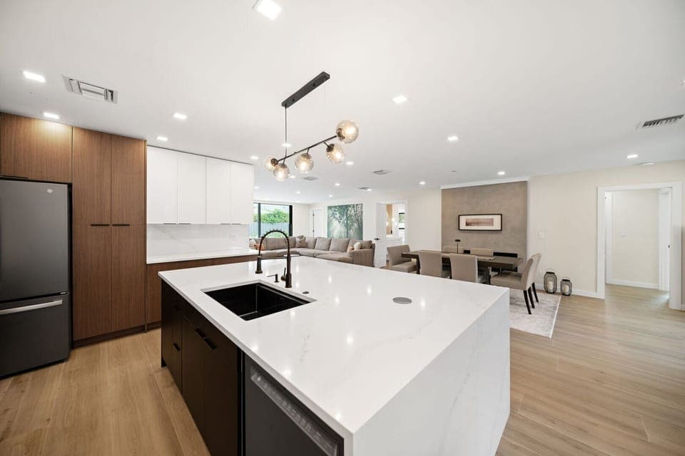 Fully stocked kitchen