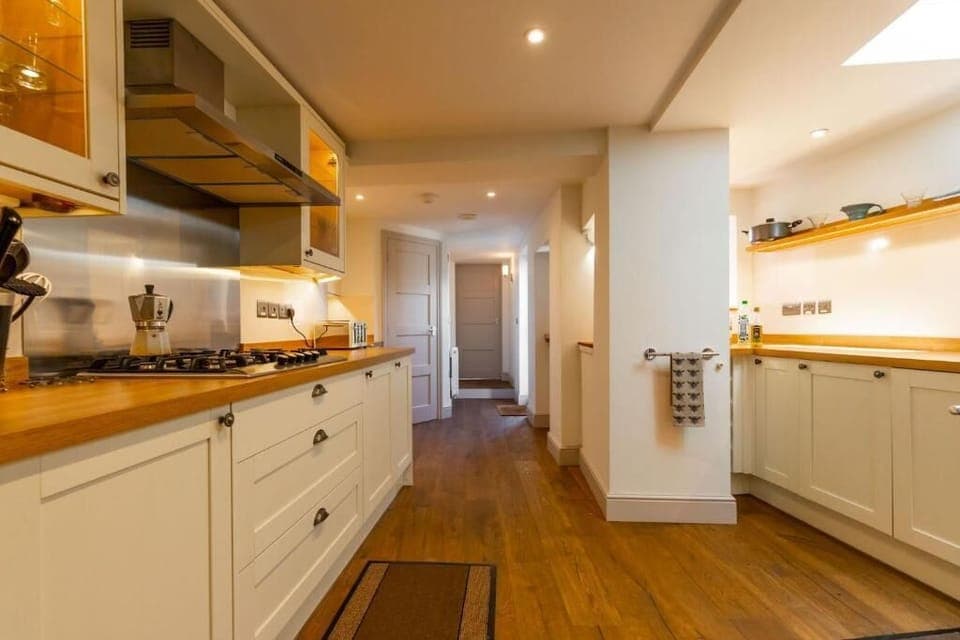 St Josephs Cottage, Norfolk - Host & Stay