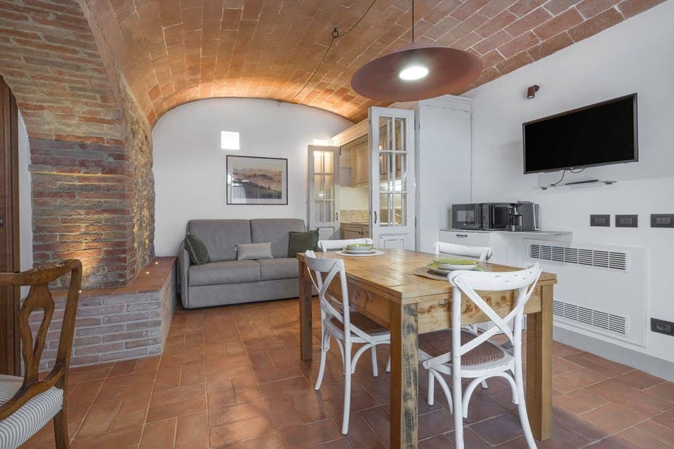 Autumn, Kitchen, Living Room, Spring, Summer