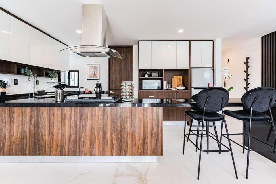 Bright and fully equipped kitchen, perfect for cooking group meals