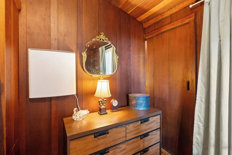 Eco-heaters in each room.