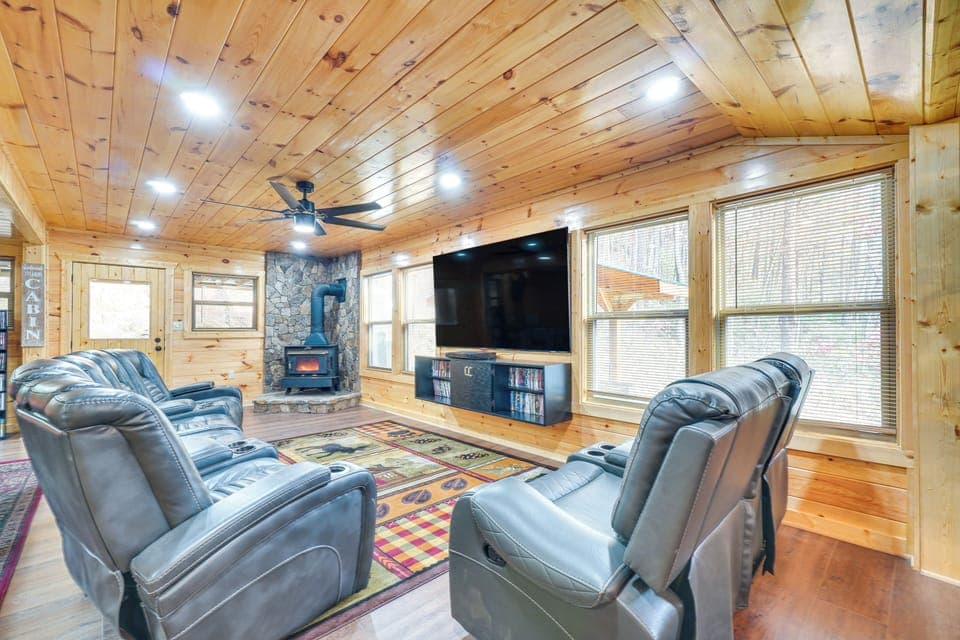 Sevierville Vacation Rental | 2BR | 2.5BA | 2,300 Sq Ft | Stairs Required