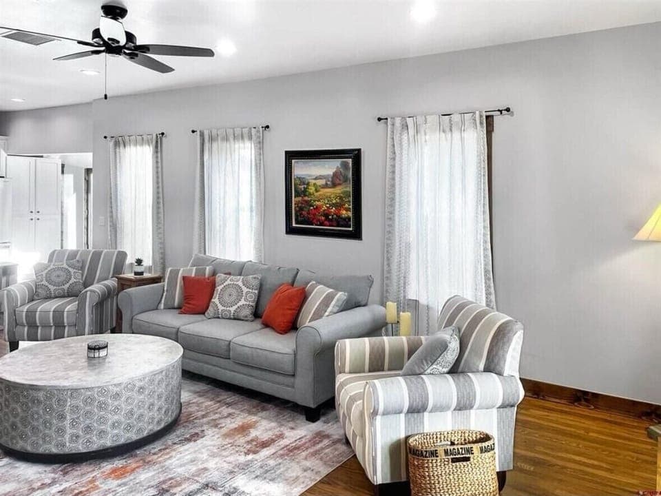 Living Room (1)