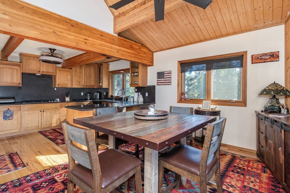 Dining Area to Kitchen