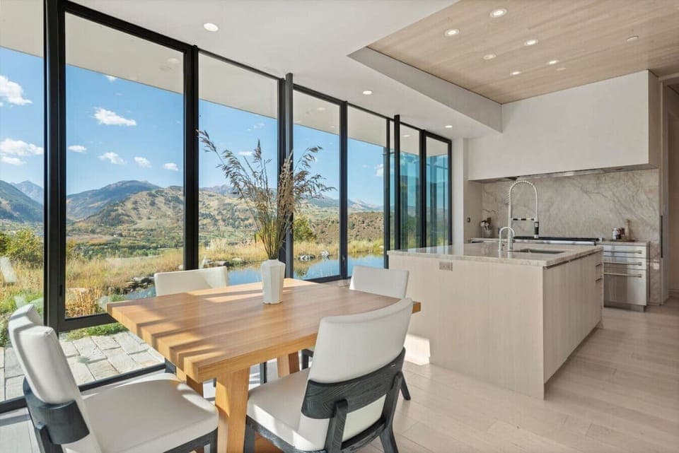 Kitchen & Breakfast Table with Sprawling Mountain Views