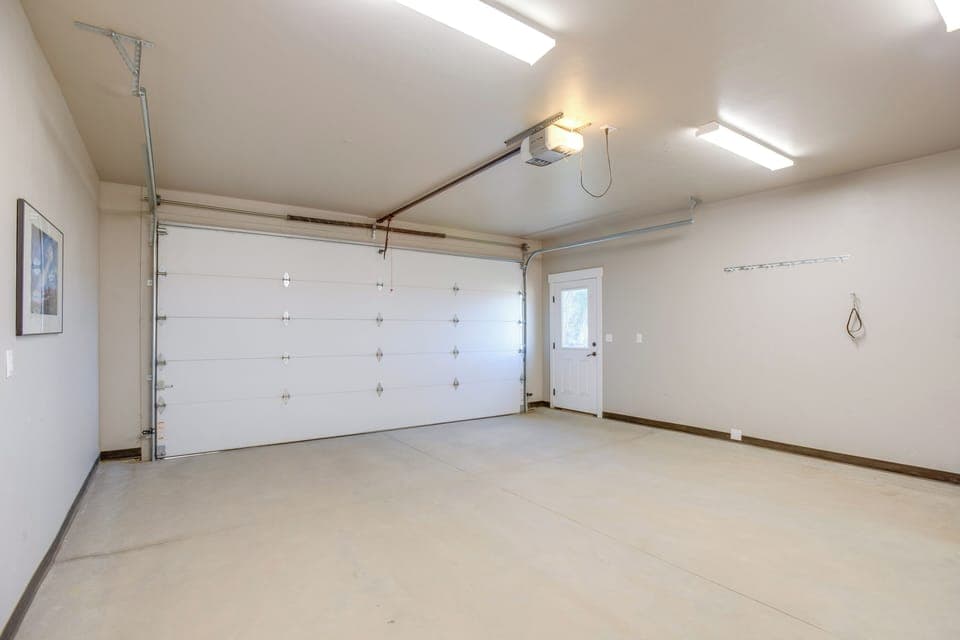 Parking | Heated Garage (2 Vehicles)