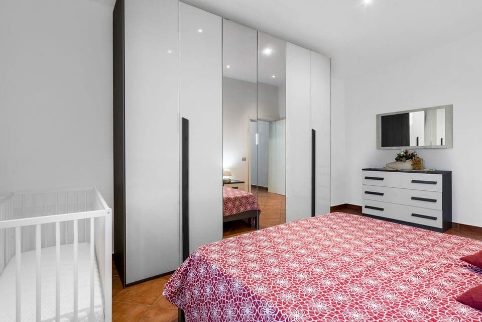 Autumn, Bedroom, Spring, Summer