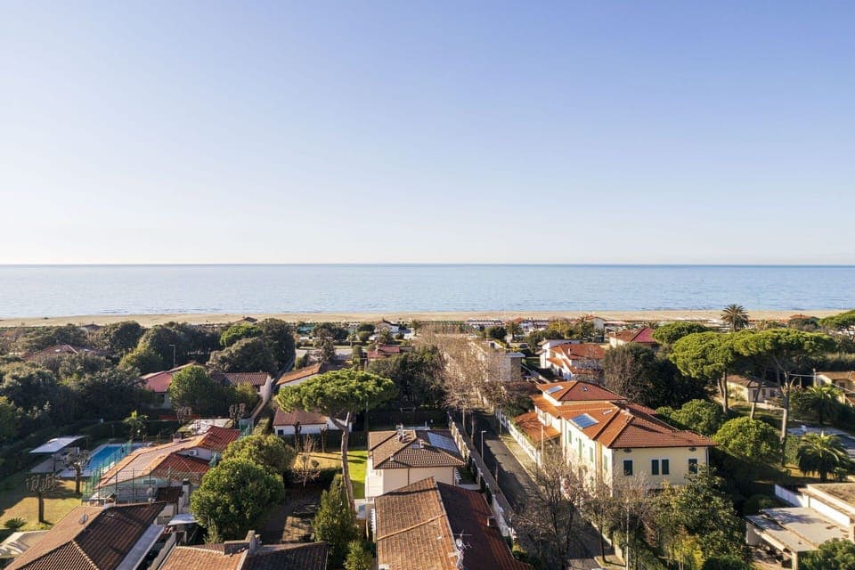 Autumn, Building Exterior, Spring, Summer