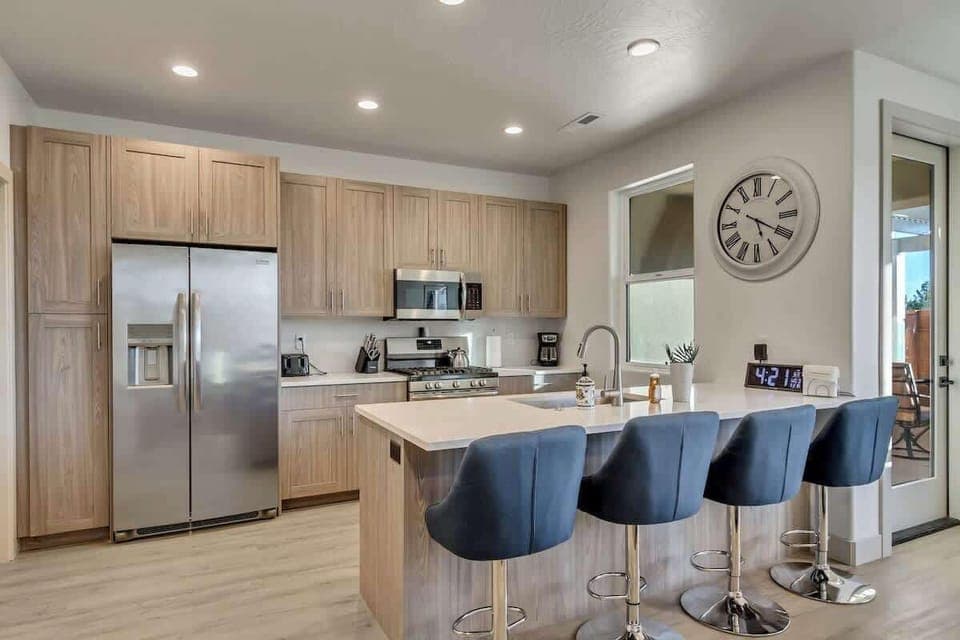 Fully Stocked Kitchen