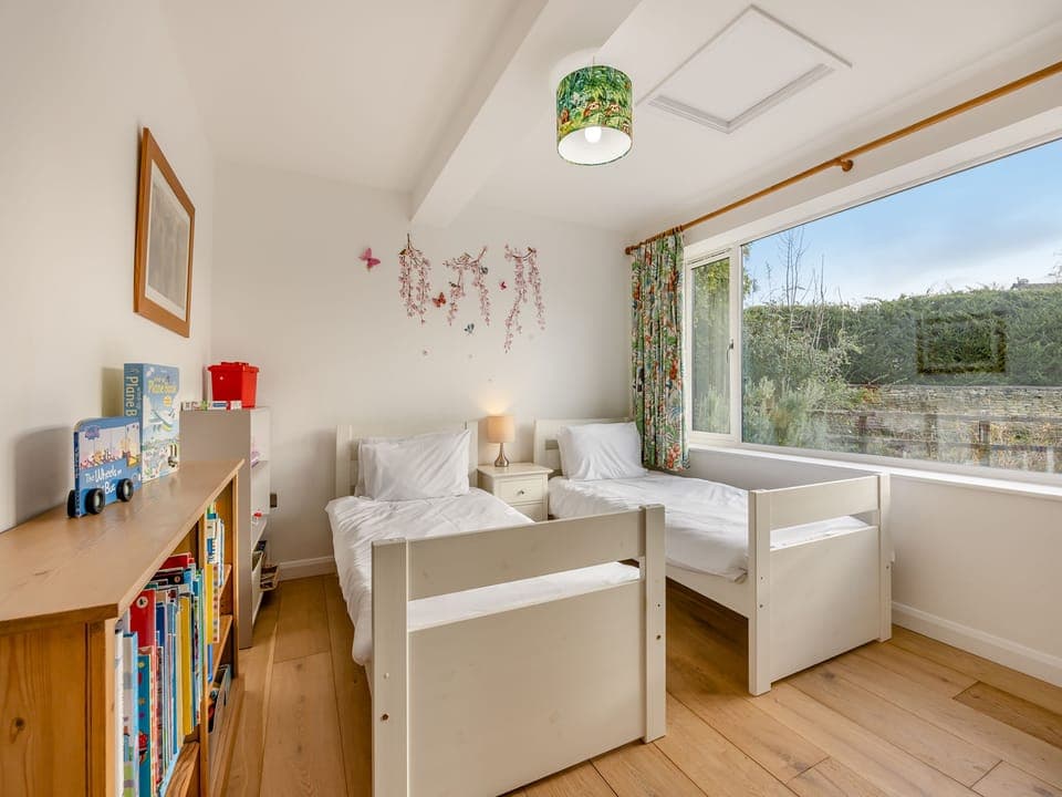 Twin bedroom | Amaranth, Shurdington