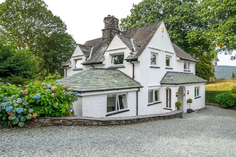 Garth Cottage - Storrs Park, Bowness-on-Windermere | Herdwick Cottages