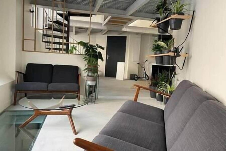 440697e8 7710 484c 9913 ee1b00245e56