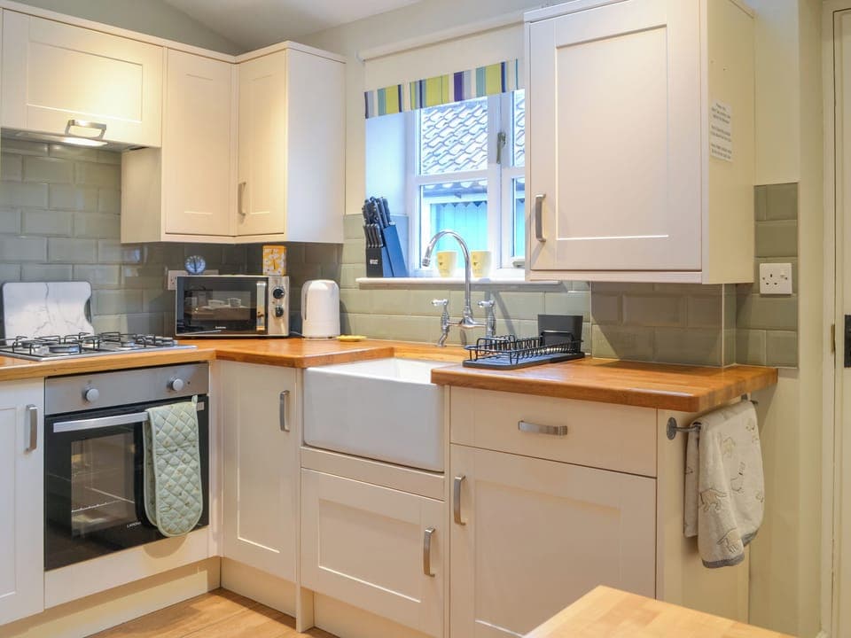 Kitchen/diner | Seashell Cottage - Longsmith Cottages, Flamborough