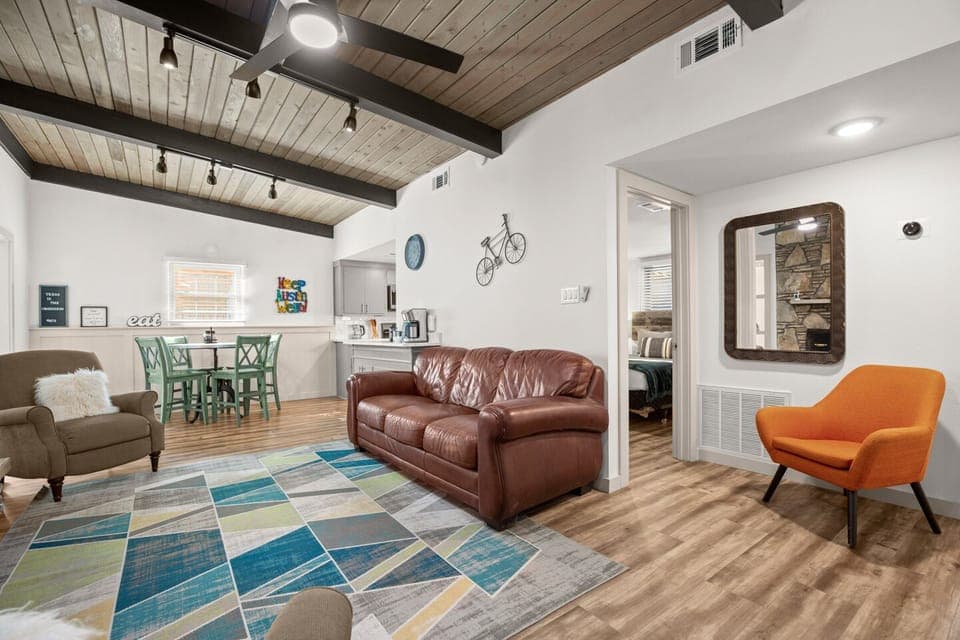 Living Room 3 - with fireplace 