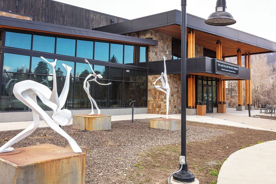 2 Miles to Silverthorne Performing Arts Center - 2 Miles to Silverthorne Performing Arts Center
