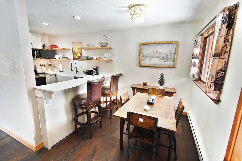 Dining Table for 4, Kitchen Bar Seats 2 - Dining Table for 4, Kitchen Bar Seats 2