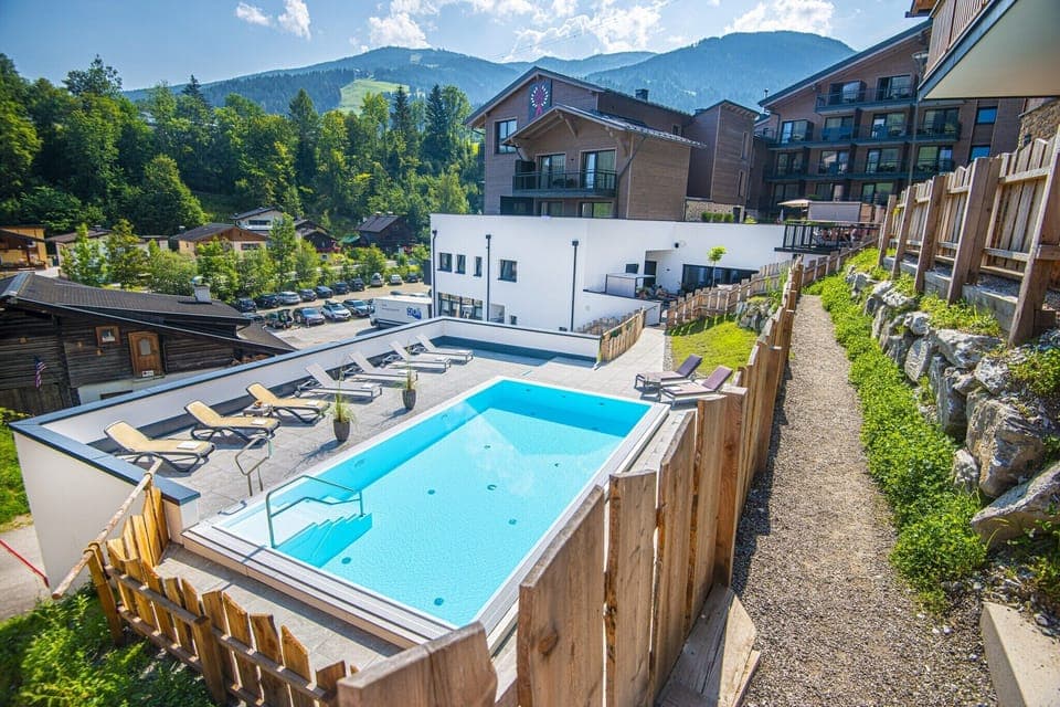 Holiday Home Swimming Pool
