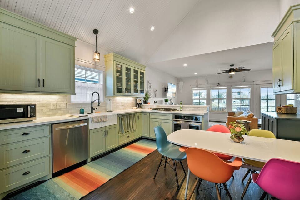 Artistic kitchen waiting for you to create our own cooking masterpiece!