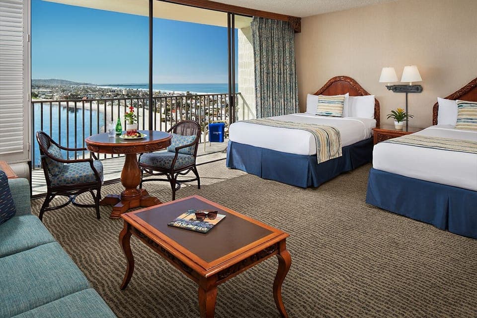 Unit with 2 Queen size beds