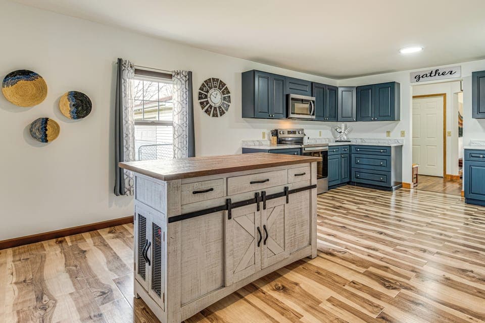 Kitchen | Cooking Basics | Keurig Coffee Maker | Refrigerator