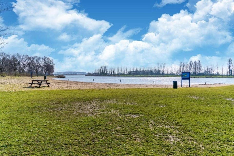 Region [summer] (>5 km)