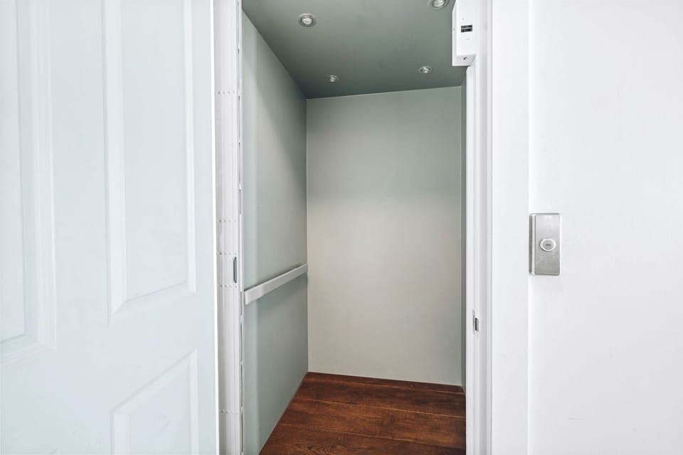Elevator for Ease to All 4 Floors!
